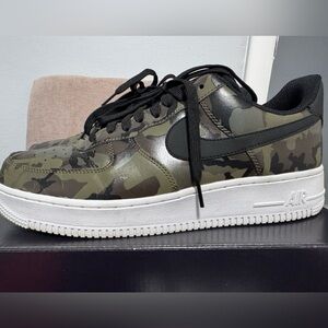 Nike Air Force 1 '07 LV8 Medium Olive Reflective Green Camo